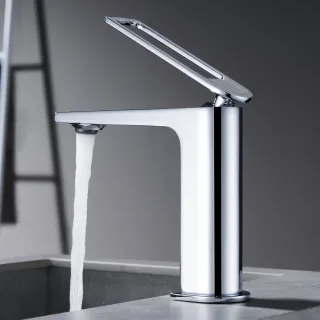 Смеситель для раковины Black&White Universe 9901С хром